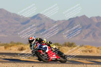 media/Jan-11-2025-CVMA (Sat) [[ddeb3f563a]]/Race 13-Amateur Supersport Open/